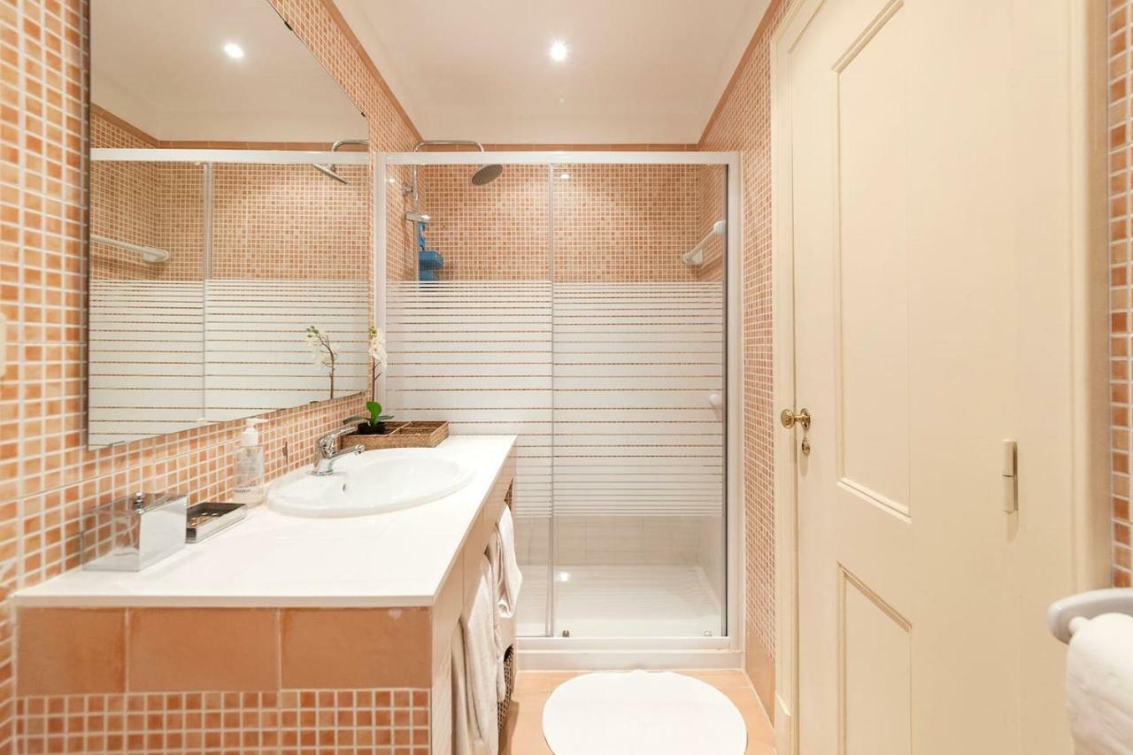 2 Bedroom Apartment With Patio Next To Avenida Da Liberdade Lisboa Extérieur photo