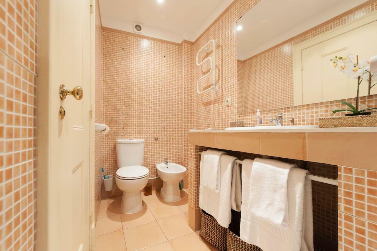 2 Bedroom Apartment With Patio Next To Avenida Da Liberdade Lisboa Extérieur photo