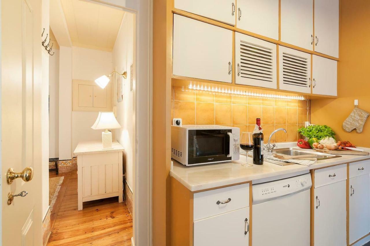 2 Bedroom Apartment With Patio Next To Avenida Da Liberdade Lisboa Extérieur photo