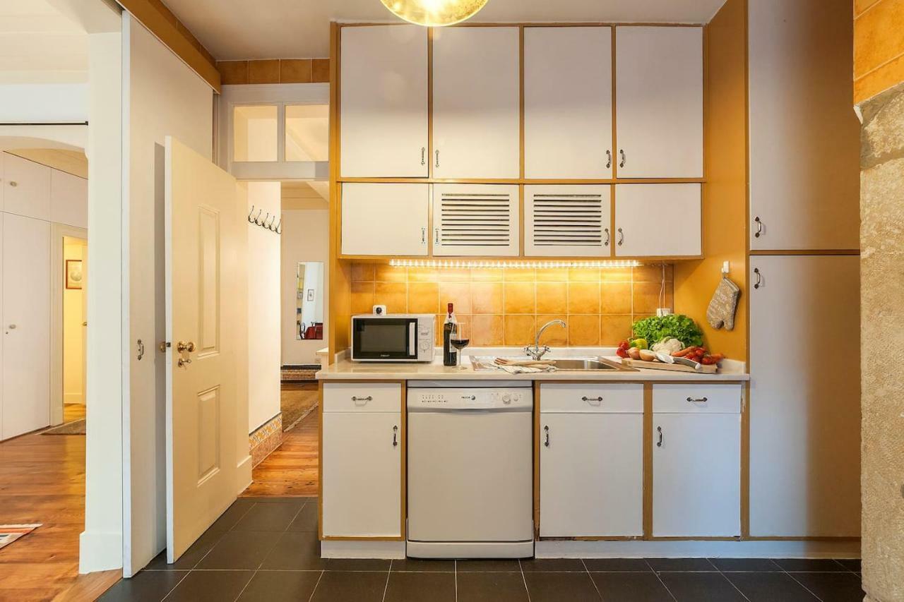 2 Bedroom Apartment With Patio Next To Avenida Da Liberdade Lisboa Extérieur photo